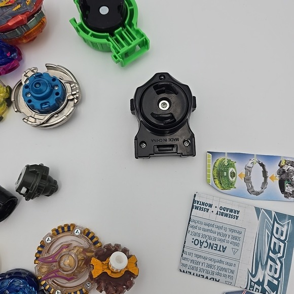 Takara Tomy Beyblade Set Lot Burst Launcher from Hasbro See Photos For Condition - Picture 10 of 10